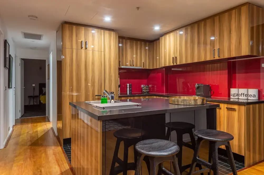 Luxury 3 Bed 2 Bath City Views - photo 20