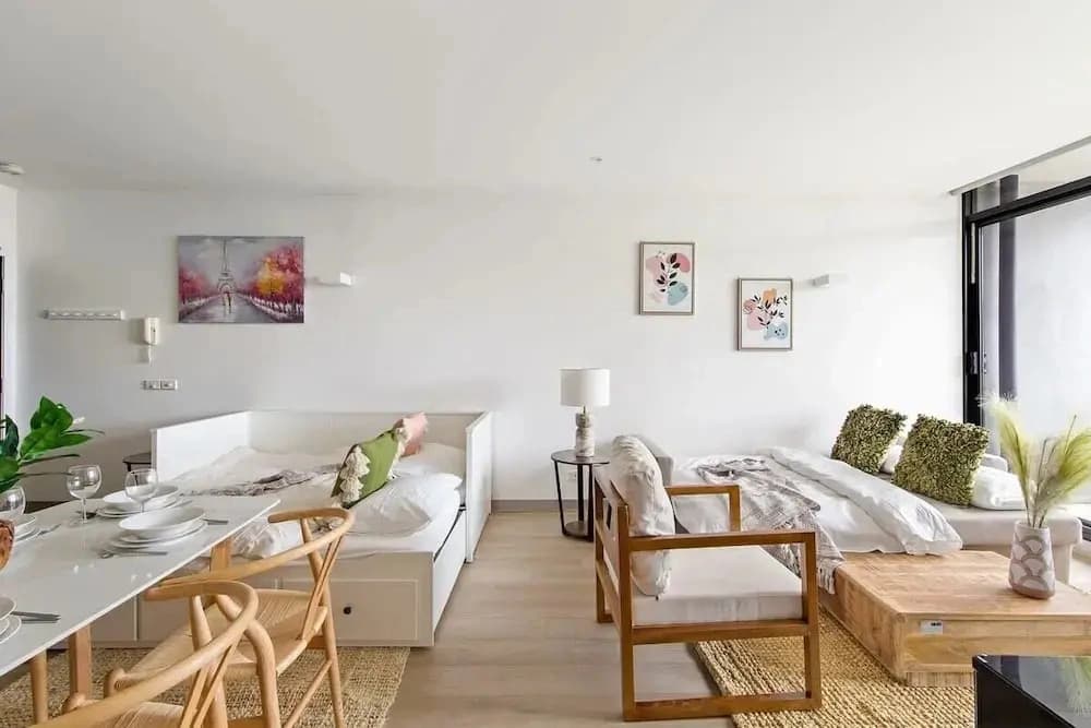 A Lux 2BR Apt Next to Melbourne Uni, Free Parking - photo 3