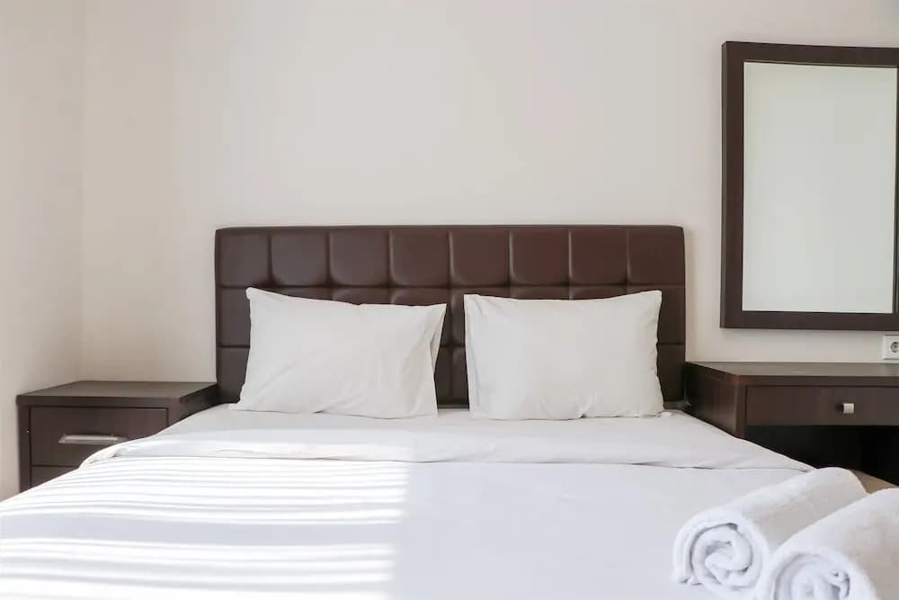 Full Furnished With Comfort Design 2Br Apartment At Thamrin Residence - photo 2