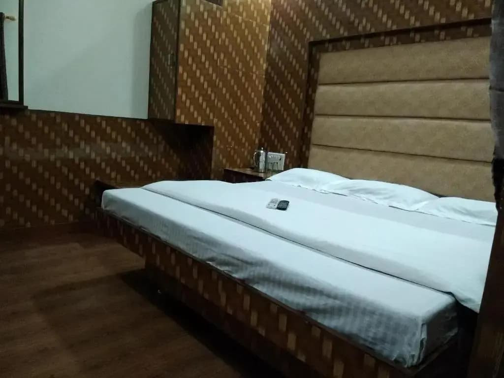Silver Palace Hotel - photo 3