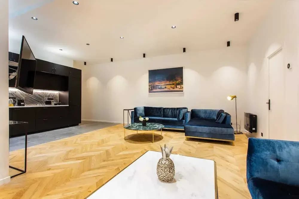 Luxury on the Champs-elysees: Prestigious, 10P 5BR - photo 2
