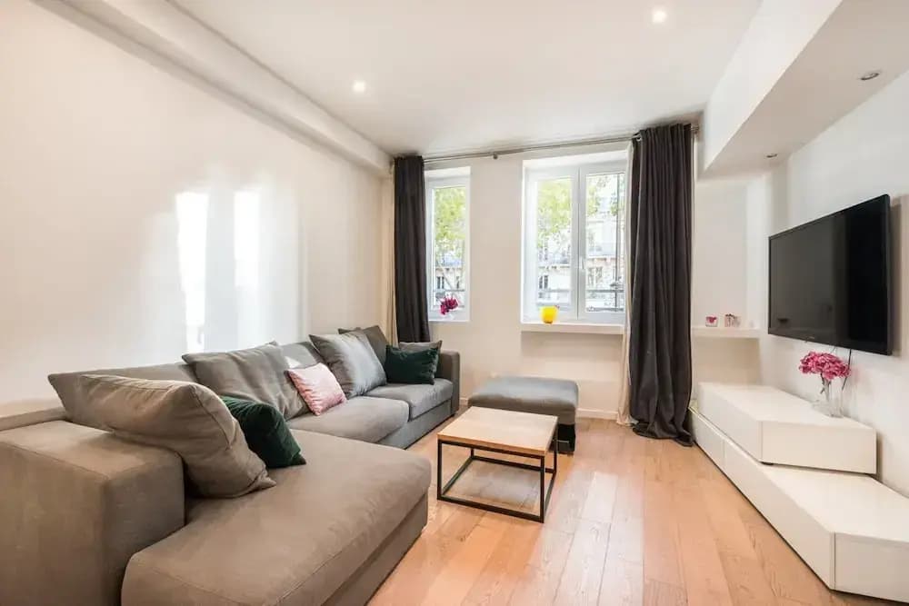 Spacious Apartment With 2 Rooms - photo 7