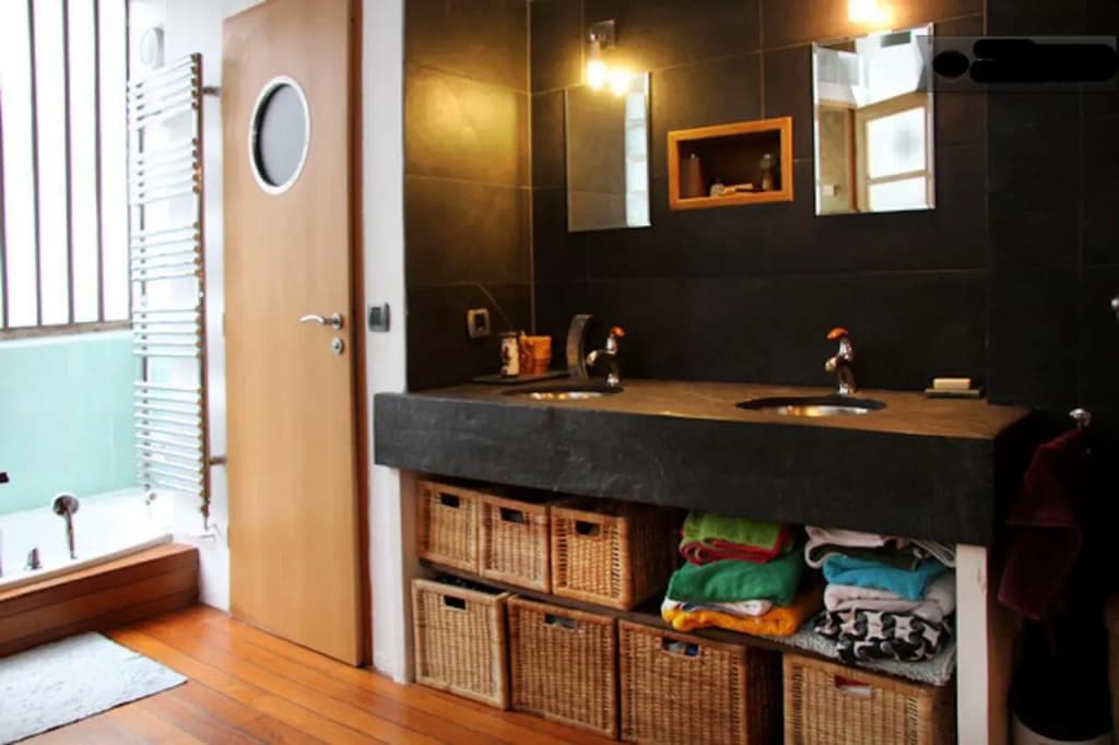 Loft Character with a View of Court - photo 31