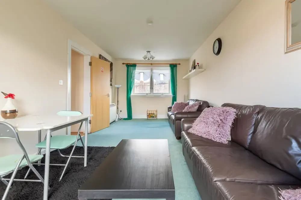 Tony Asga - Coady Apartment - photo 10