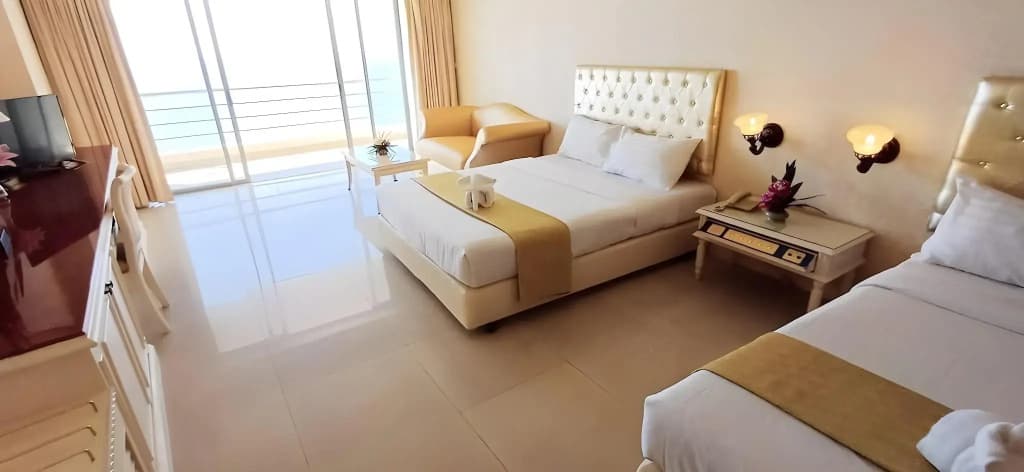 Adriatic Palace Hotel Pattaya - photo 6
