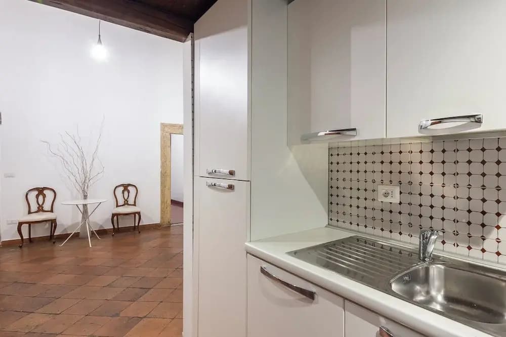 Piazza Navona Charming Large Apartment - photo 7