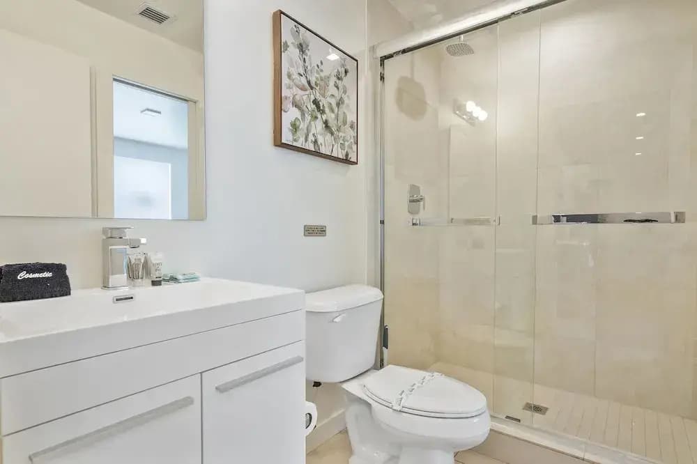 Miami Suite 310 - photo 16