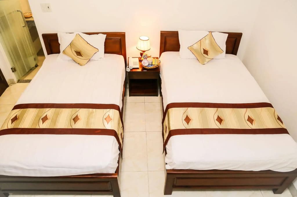 Little Gold Hotel - photo 5