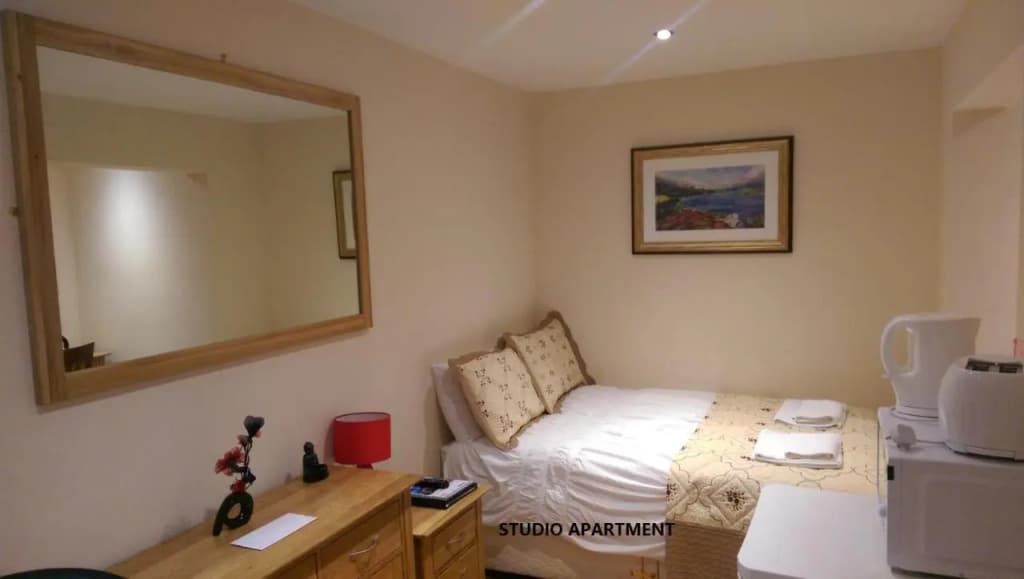 Hub By Premier Inn Edinburgh Haymarket - photo 44