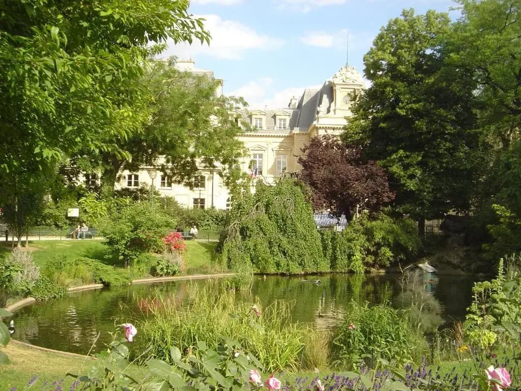 Fully Renovated 33 Sqm 1 Bedroom - Hearth of Paris - photo 2