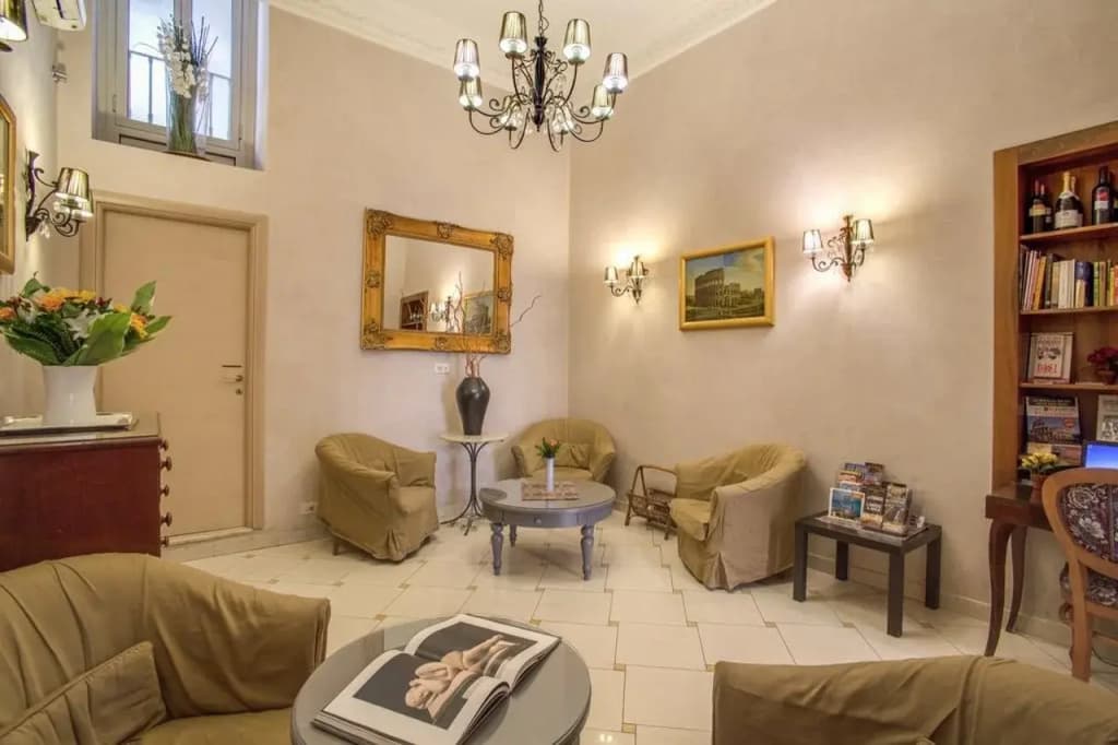 Hotel Caravaggio - photo 9