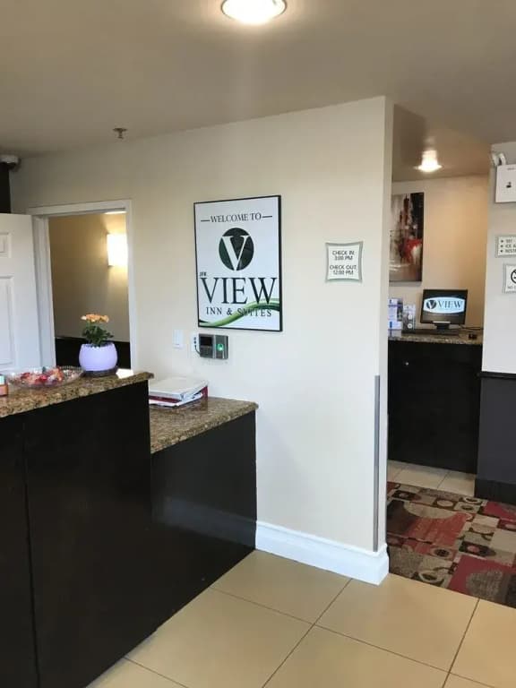 La Quinta Inn & Suites JFK Airport - photo 19