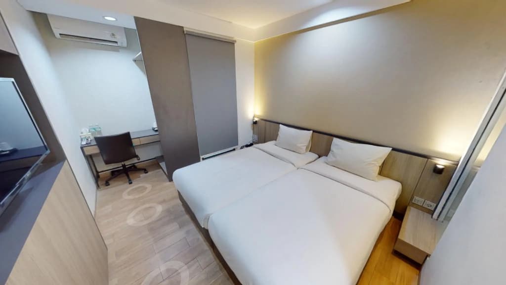 LeGreen Suite Sudirman - photo 17