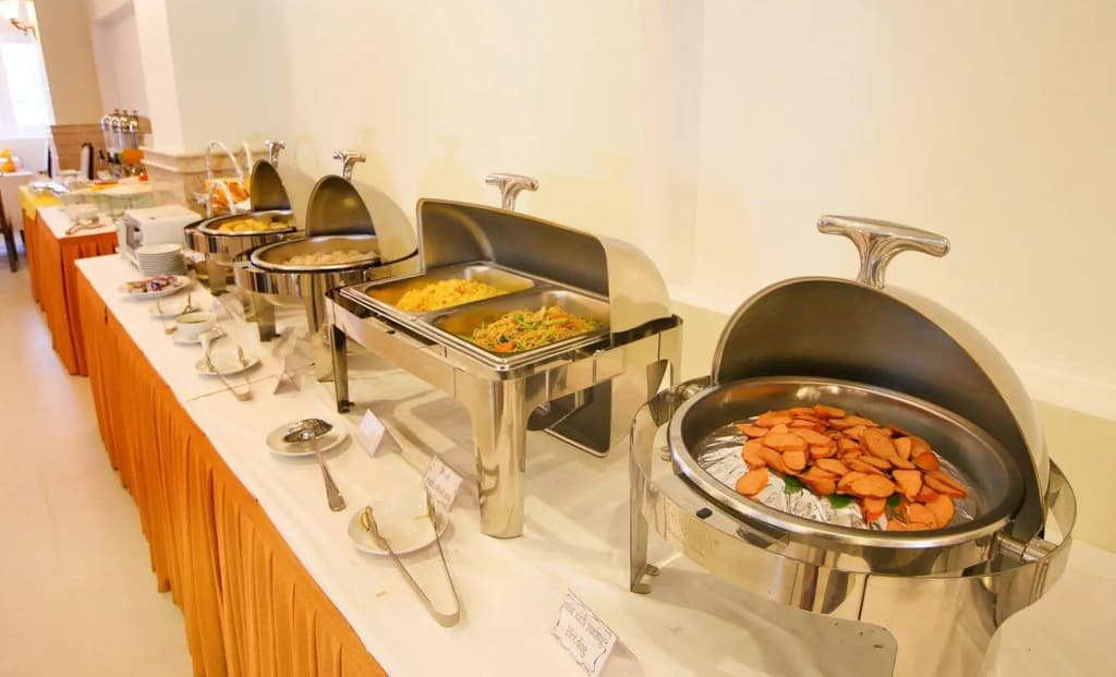 Seventeen Saloon Hotel - photo 13