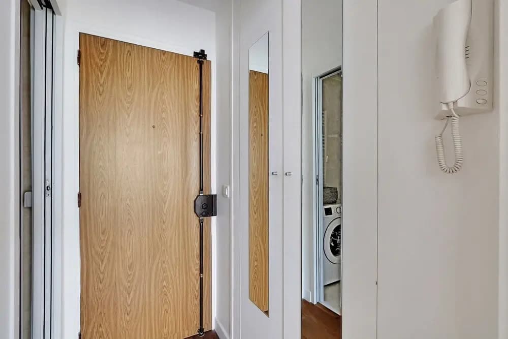Modern Brunel Classic 1 Bed Apt With Balcony in Paris - photo 7