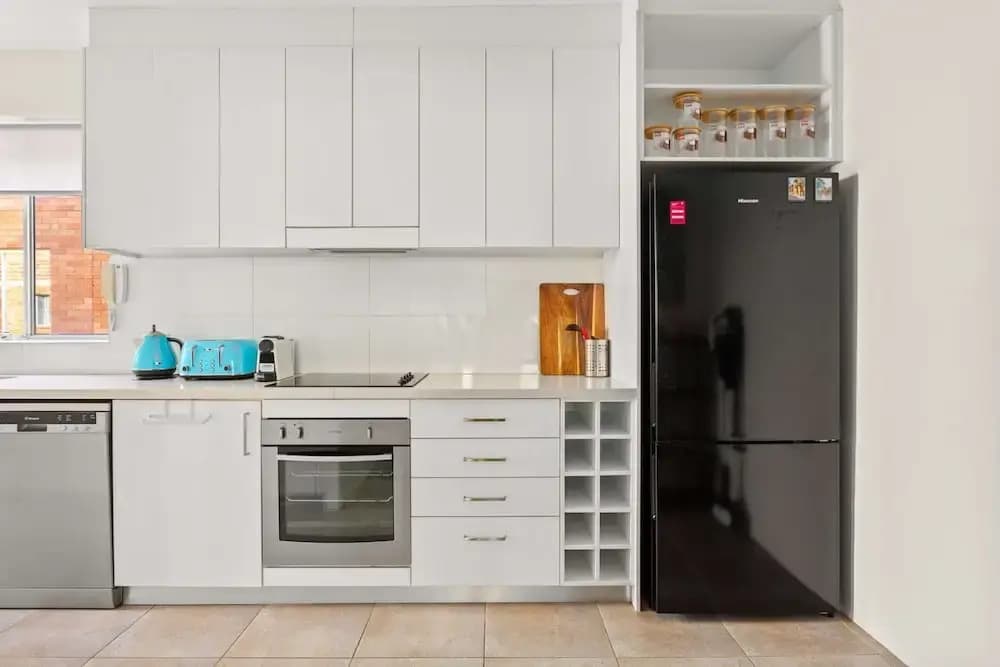 Beautifully Peaceful 2-bed Apartment - photo 11