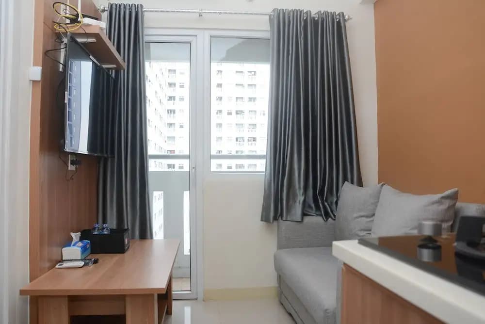 Cozy 2BR Apartment at Green Pramuka City near Mall - photo 1
