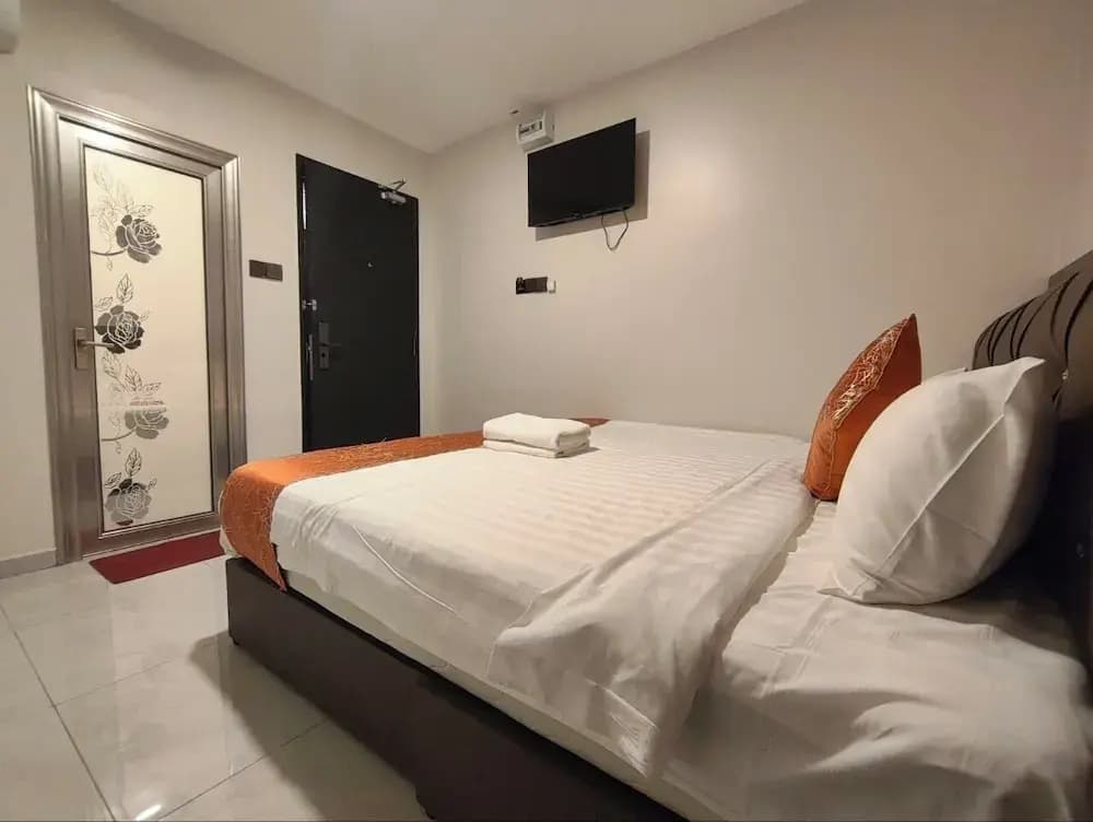 Hotel Mawar Inn - photo 11