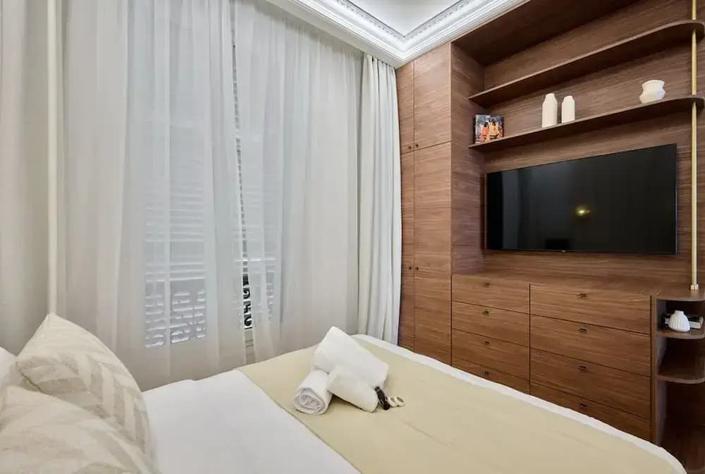 Luxurious Matignon/saint Honore Apartment - photo 2