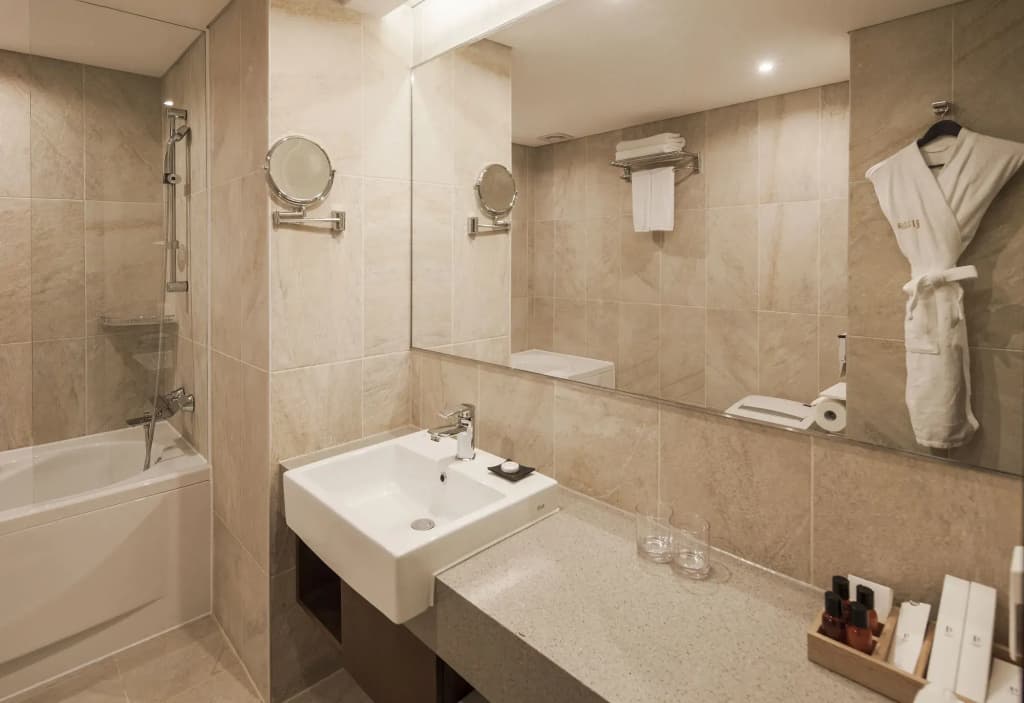 Hotel Uri& - photo 9