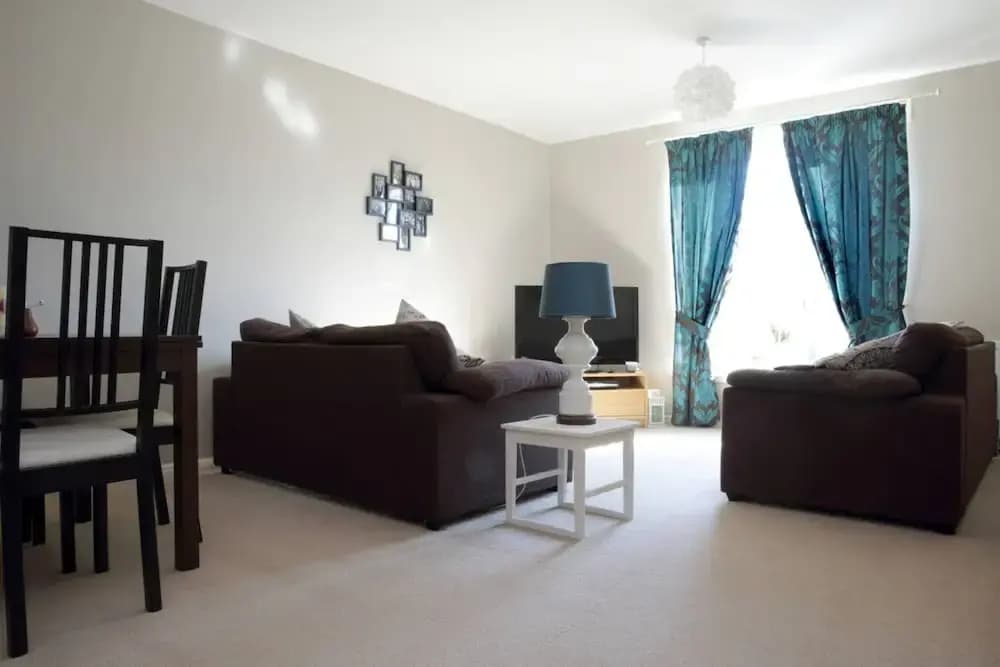 2 Bedroom Flat In Bonnington - photo 4