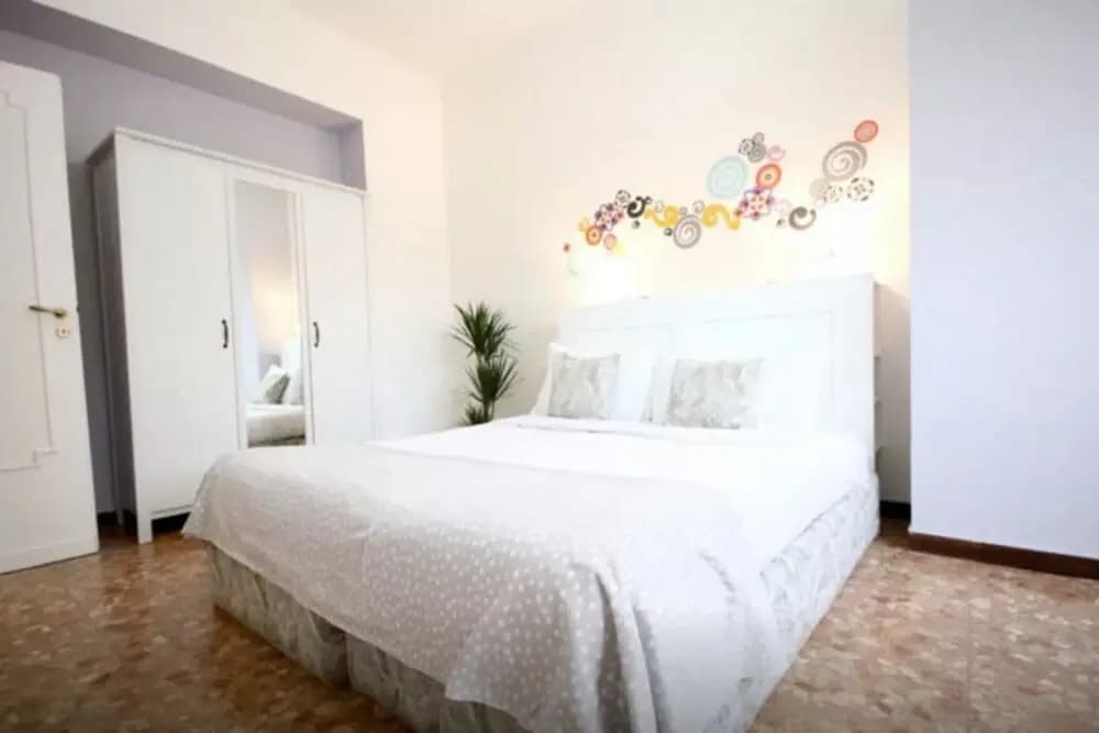Robi's 1 Bed in Superb Location! - photo 6