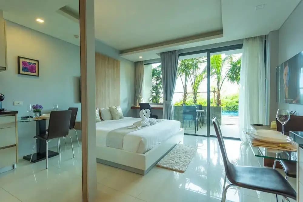 Luxury Everything Walking Distance c112 - photo 3