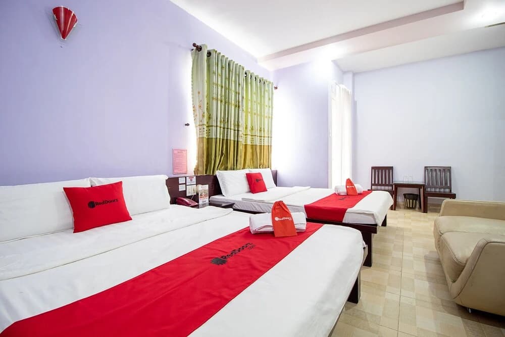 Kim Ngan Long Hotel by RedDoorz - main photo