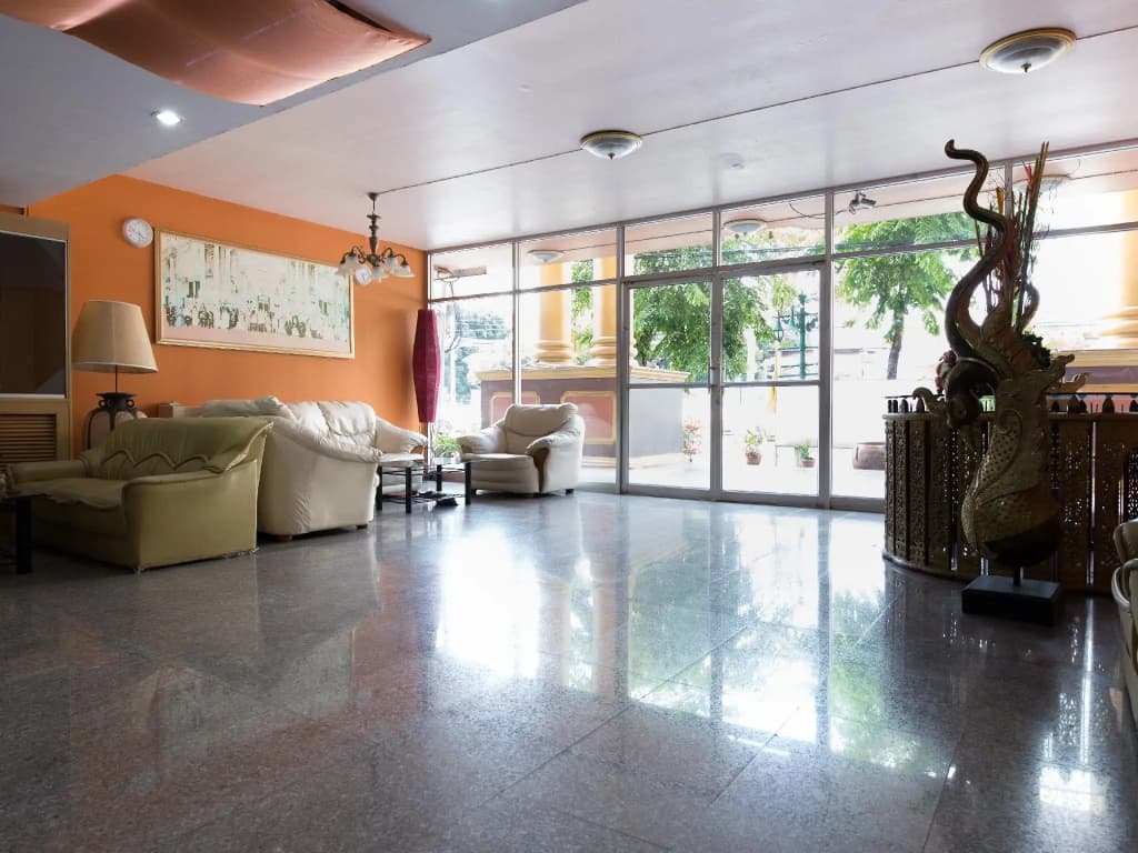 King Royal II Hotel - photo 2