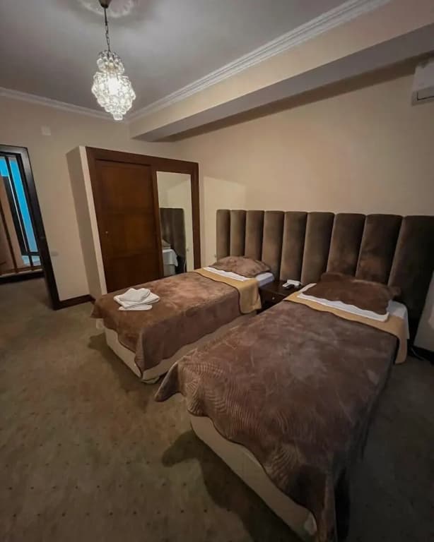 Hotel Grandis - photo 1
