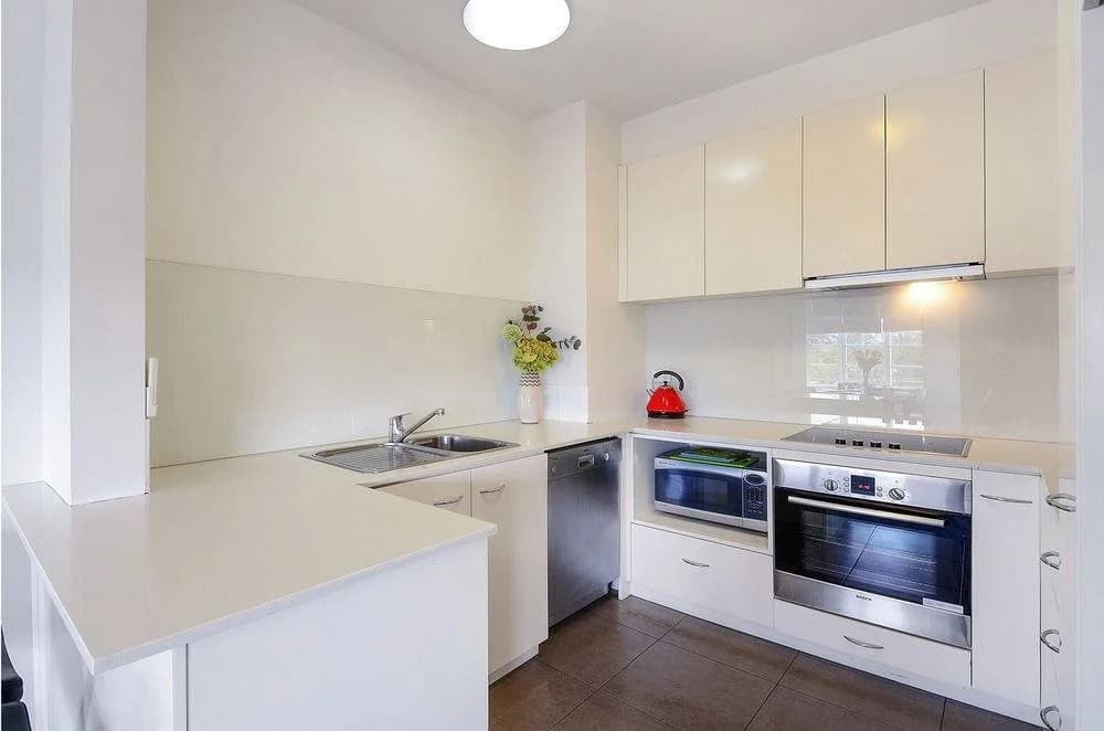 Albert Park Apartments - photo 23