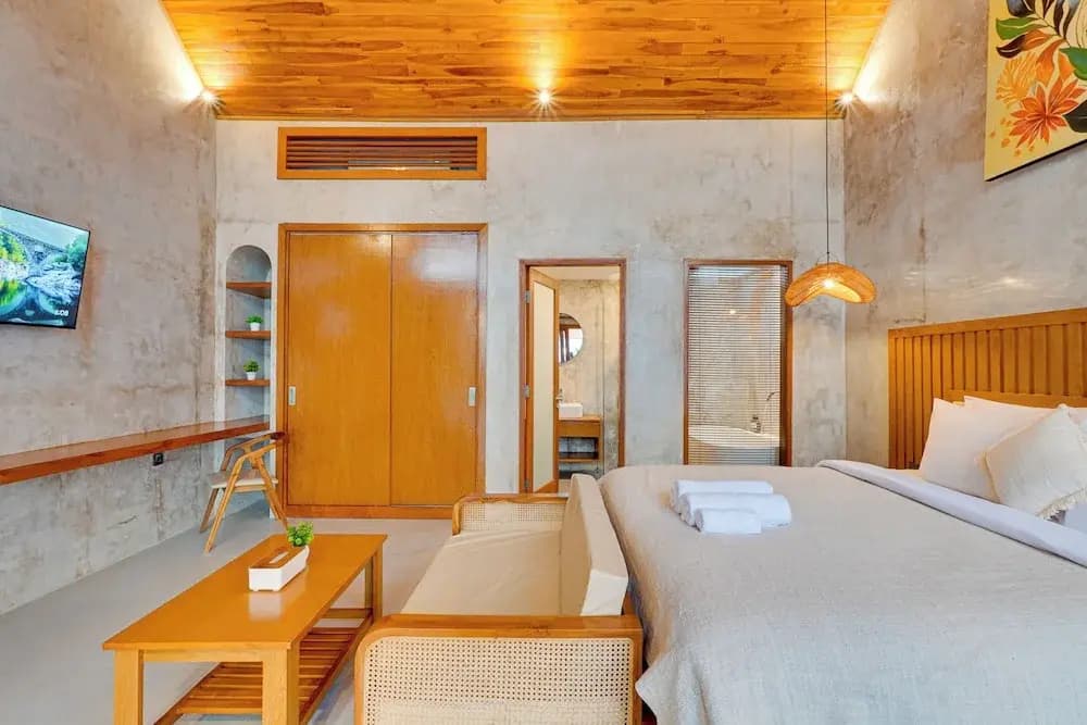 LaLuxe Villa and Residence - photo 16
