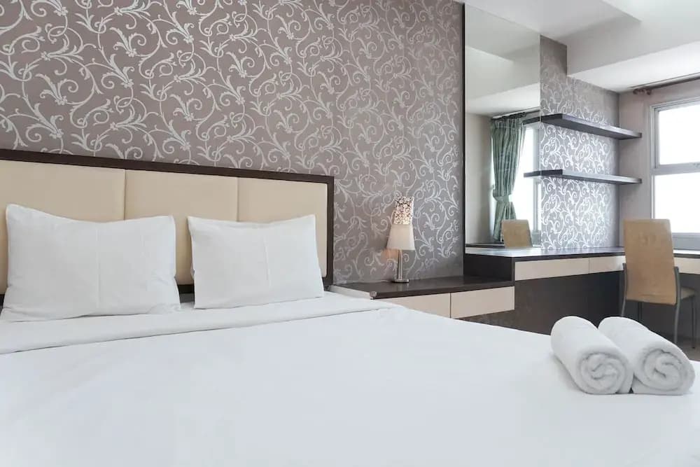 Cozy Living 1BR + 1 Apartment at Seasons City - photo 4