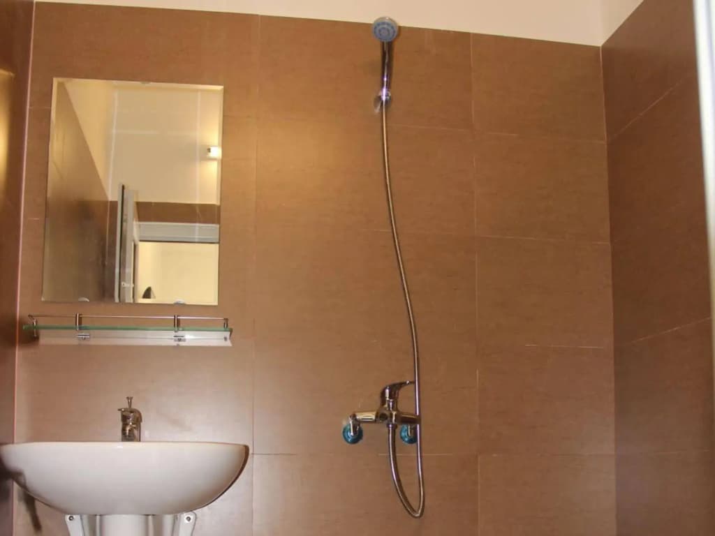 Little House Homestay - photo 7