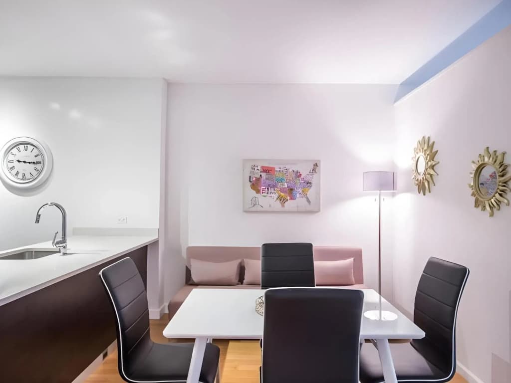NY Away - Central Park UWS 2-Bedroom - 14D - photo 3