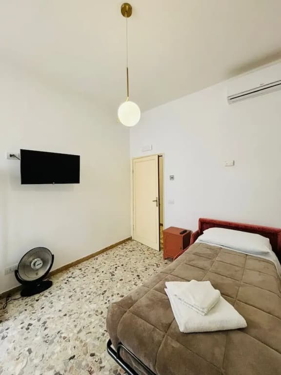 Great Central Apartment - photo 1