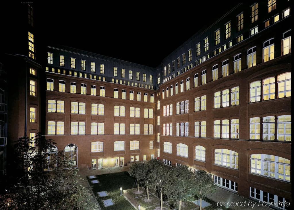 Select Hotel Berlin Ostbahnhof - photo 1