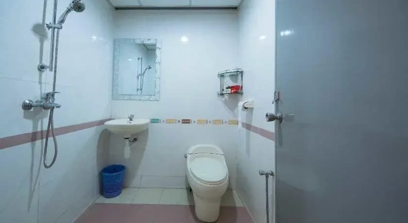 OYO 122 Hotel Chinatown 2 - photo 7