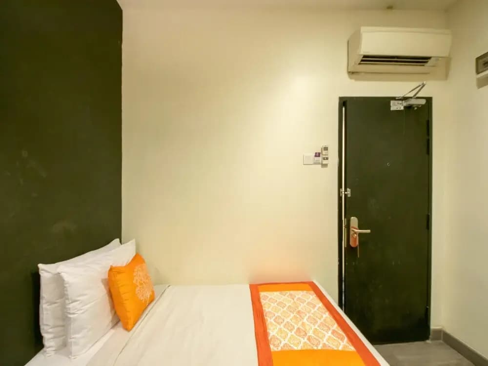 OYO 136 Ceria Hotel - photo 3