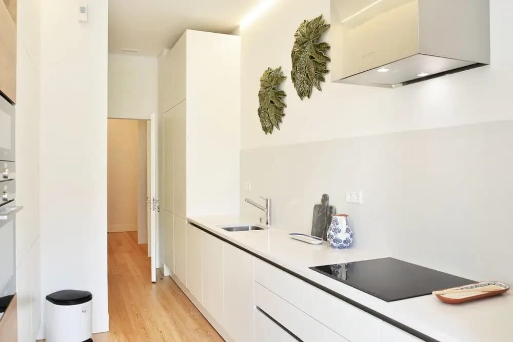 Chiado 4-Bedroom Flat - photo 12