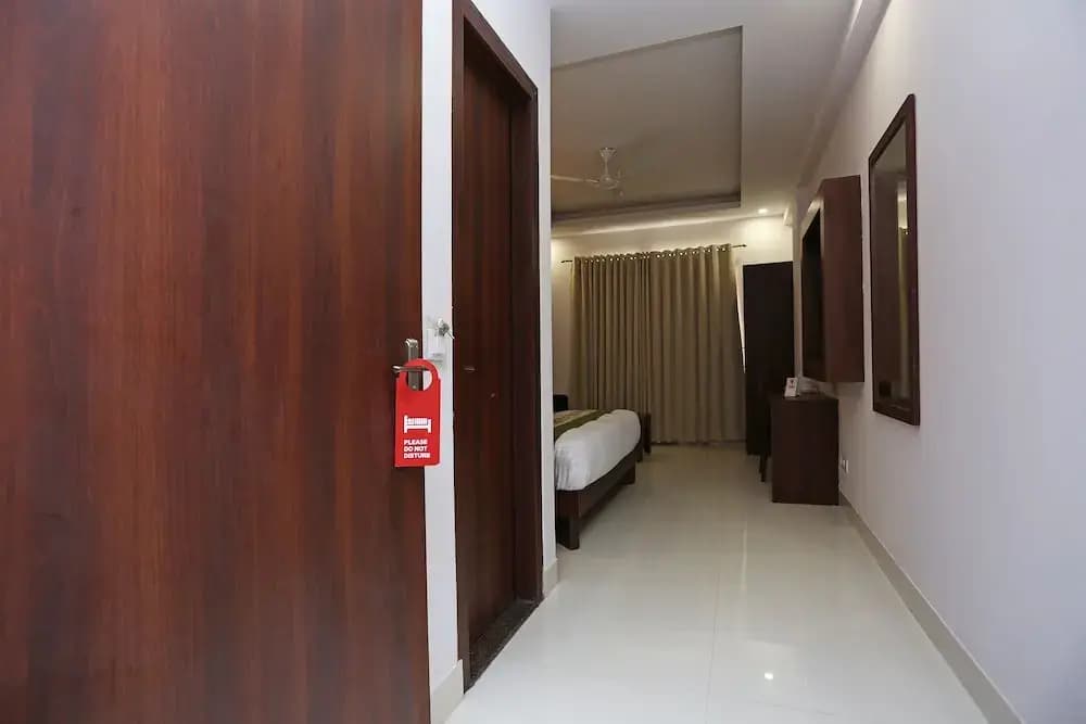 OYO 9268 Hotel Arch - photo 7