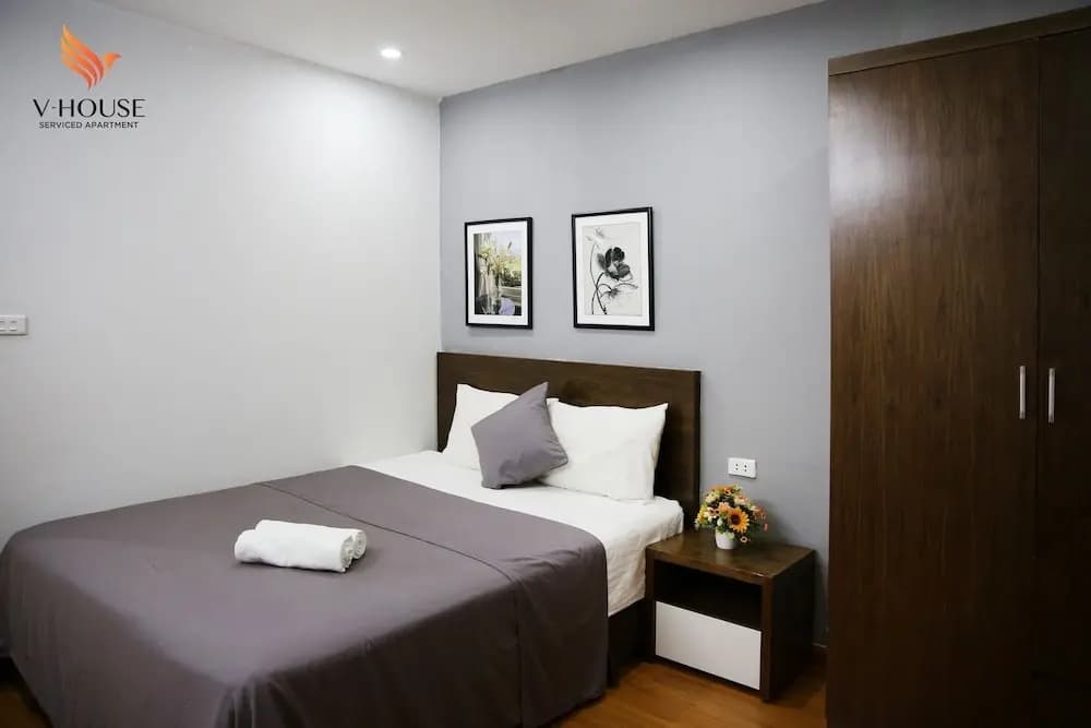 V House 1 Serviced Apartment - photo 2