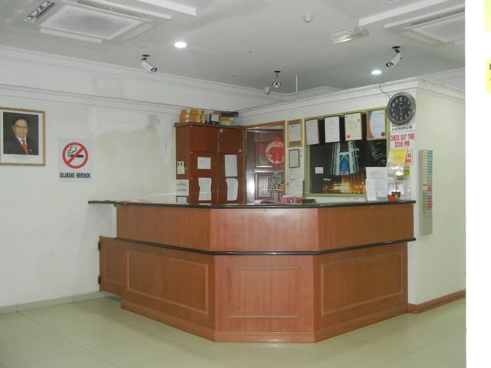 Borneo Hotel - photo 2