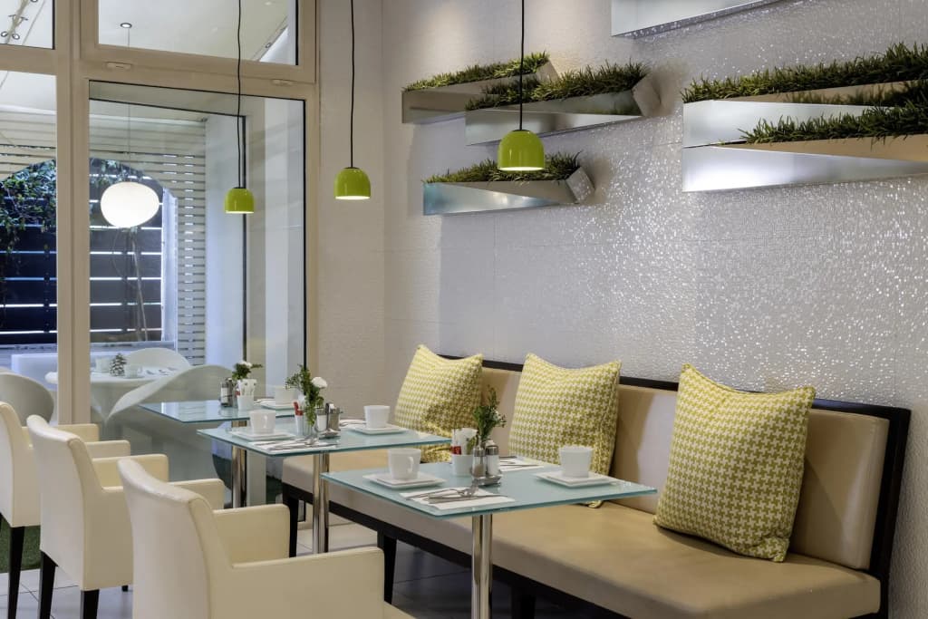 7 Eiffel Hotel - photo 21