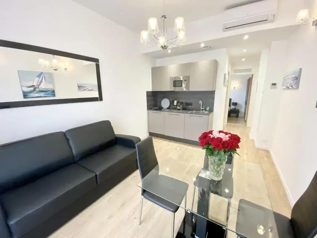 Jean Medecin - Modern And Brand New 1br Flat - photo 2