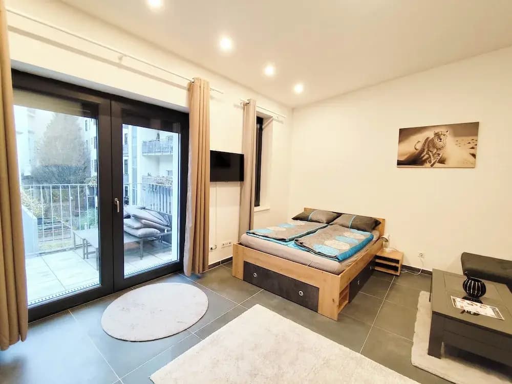 Cozy Apartment with Free Parking - photo 2