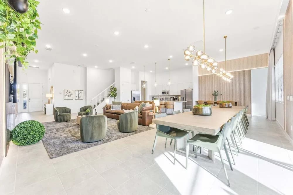 Paradiso's Luxurious New Home w 15 Ensuites - photo 14