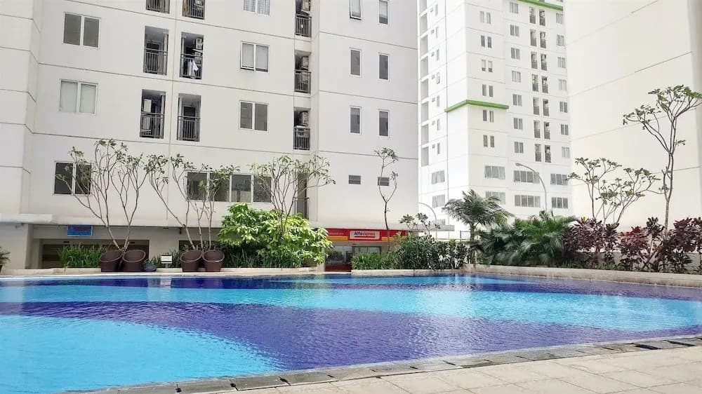 Modern And Tidy 2Br Bassura City Apartment - photo 12