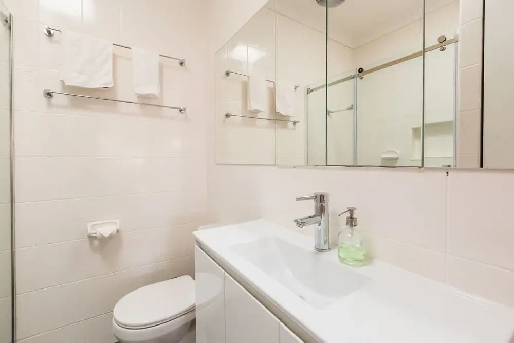 KIM, 2BDR West Melbourne Apartment - photo 6