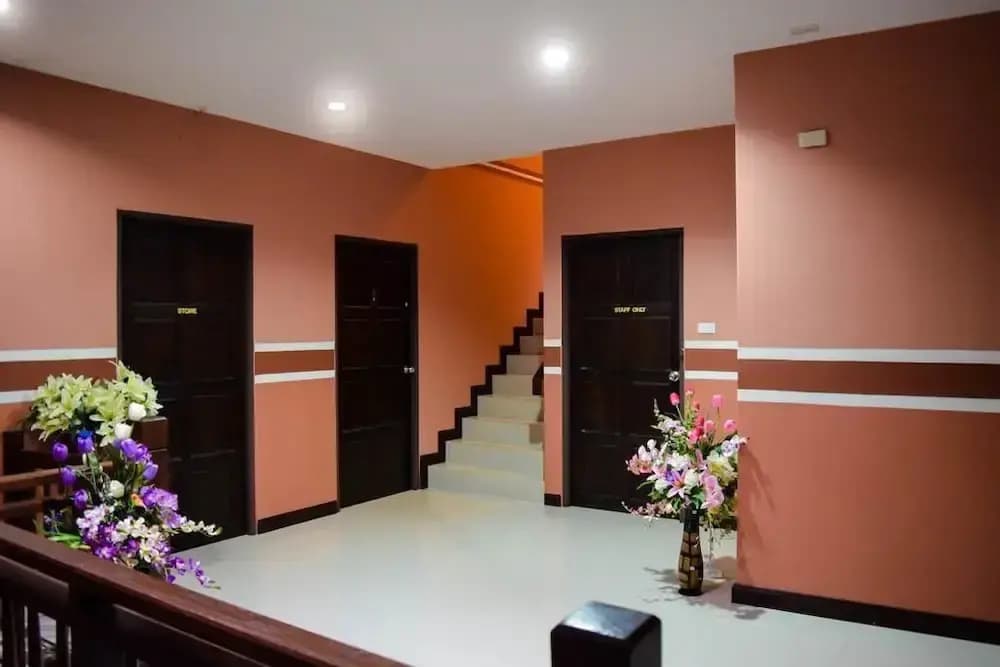 NK Hometel - photo 9